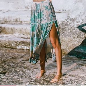 Spell cloud dancer split skirt